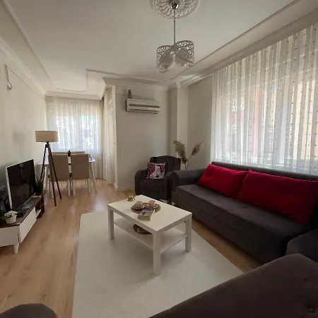 Family In Center Apartment Antalya